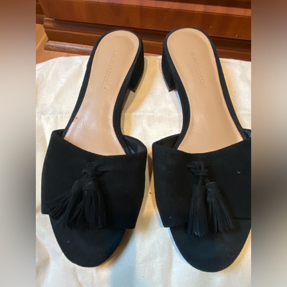Banana Republic Black Mules